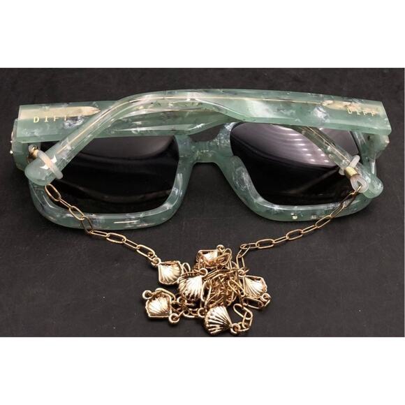 DIFF Eyewear x ARIEL Green Pearl Lavender Gradient Polarized Sunglasses w/ Chain - Picture 6 of 8